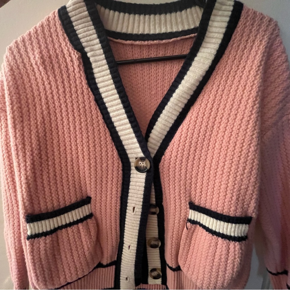thrifted pink/black cardigan !